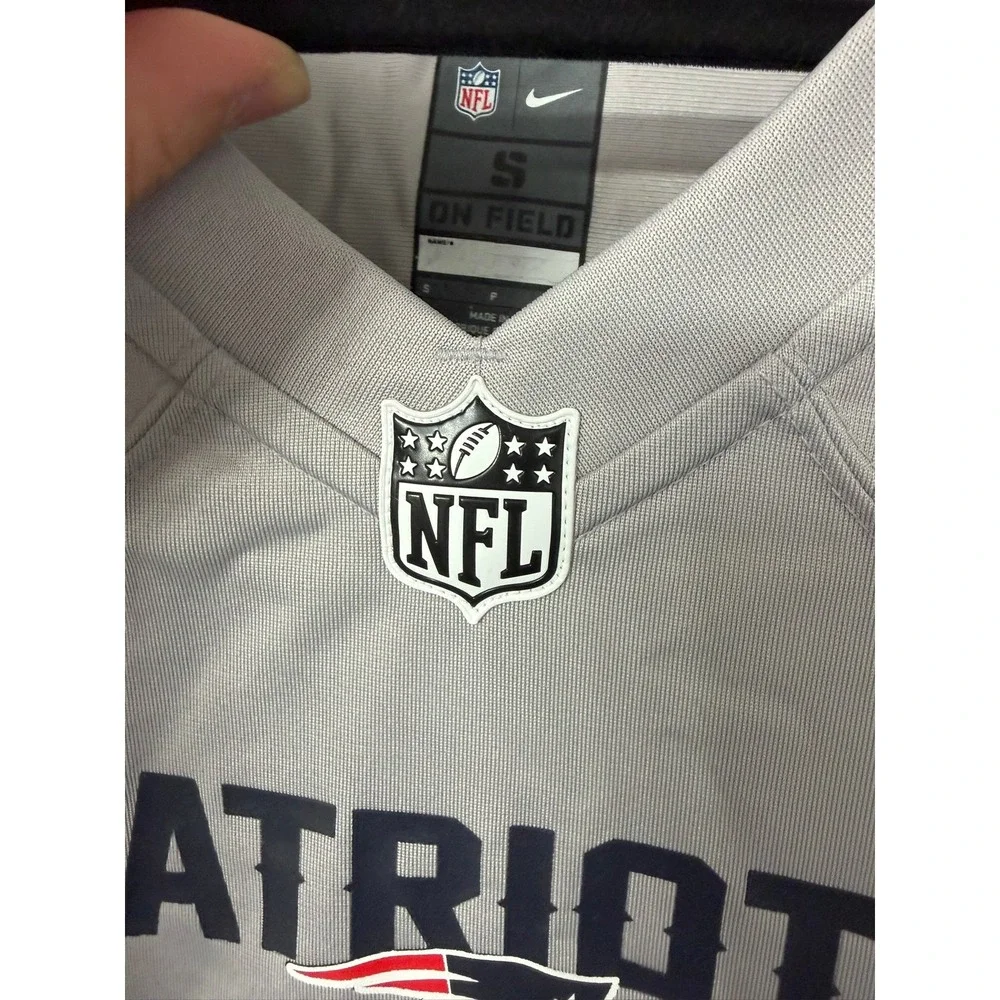 Nike Patriots Jersey Mens Small Grey Drake Maye 10 On Field Football NEW